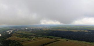 Aproape 2000 de hectare de culturi distruse de ploi și grindină