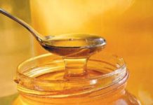 Din 2020, elevii primesc miere la școală pentru a susține producția națională