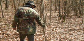 Este oficial! Pădurarii vor fi dotați cu arme letale!