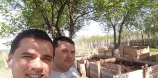 Un tânăr din Gorj are o afacere cu râme roșii de California. Produce îngrășământ organic care poate dubla producția