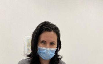 Afacere cu prăjituri după reţetele mostenite de la bunica si mama Andreei Dodon : „Sunt facute dupa retete din carti vechi de bucate”