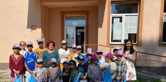 Astăzi elevii Școlii Gimnaziale din localitatea Gogoșu au primit rechizite, jucării și dulciuri din partea Asociației Ziarul Sănătatea și a Băncii pentru Alimente Craiova