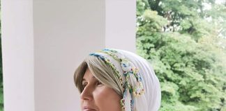 În satele doljene din nord-vestul județului încă mai întâlnim oameni „aleși” de Dumnezeu, păstrători de veșminte tradiționale românești