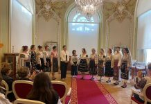 Asociația La blouse roumaine, în parteneriat cu Ansamblul Folcloric „Maria Tănase”, Muzeul Olteniei și Muzeul de Artă Craiova au celebrat 110 ani de la nașterea Mariei Tănase