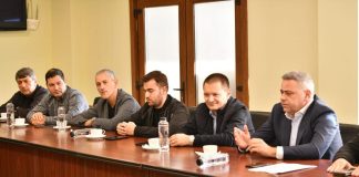 Județul Dolj va beneficia de două investiții care prevăd construirea și dotarea unor centre moderne de colectare a legumelor și a fructelor, fiecare dintre proiecte având o valoare de aproximativ 4 milioane de euro